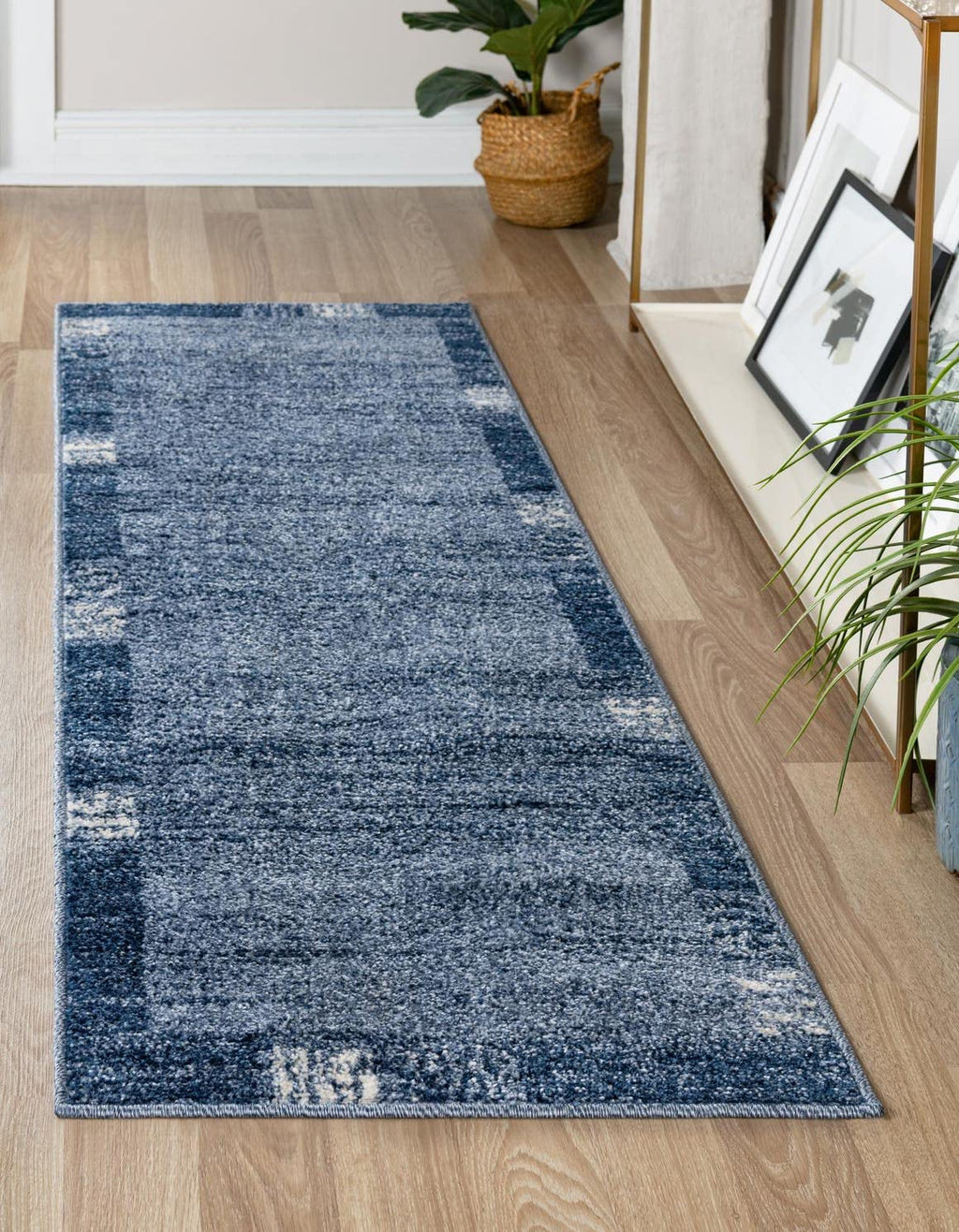 Unique Loom Del Mar Collection Area Rug - Sarah (2' 7" x 10' Runner, Light Blue/ Blue)