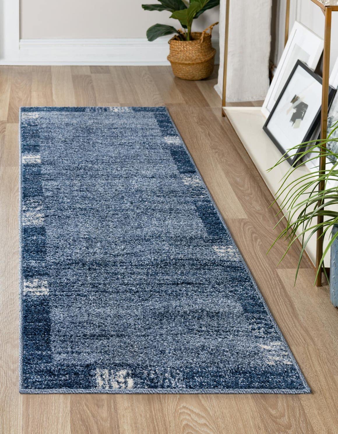 Unique Loom Del Mar Collection Area Rug - Sarah (2' 7" x 10' Runner, Light Blue/ Blue)